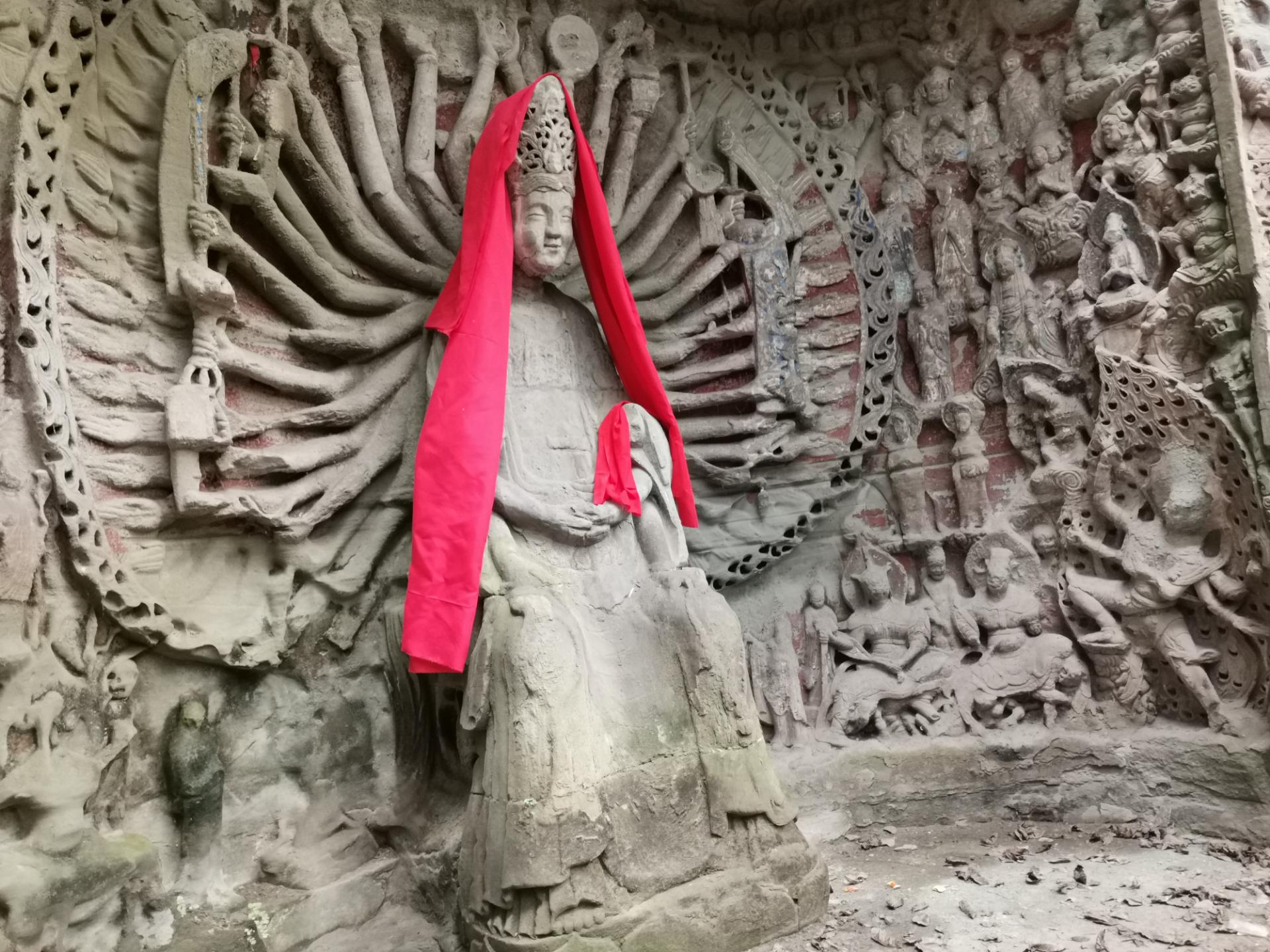 资中的重龙山石刻,砂岩石刻的殊途同归?