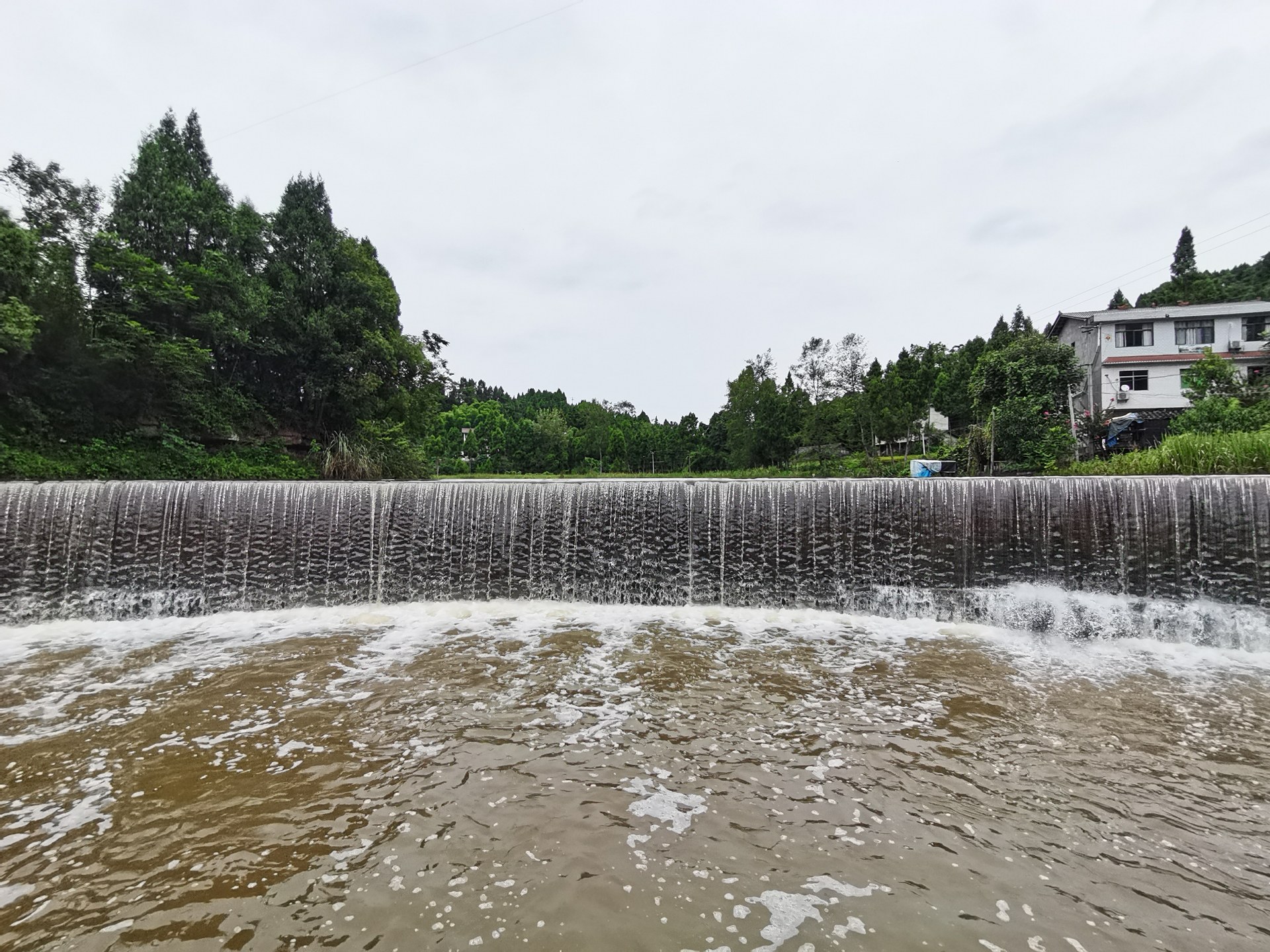 快来安岳清流镇翰林村"小山峡"看瀑布啊