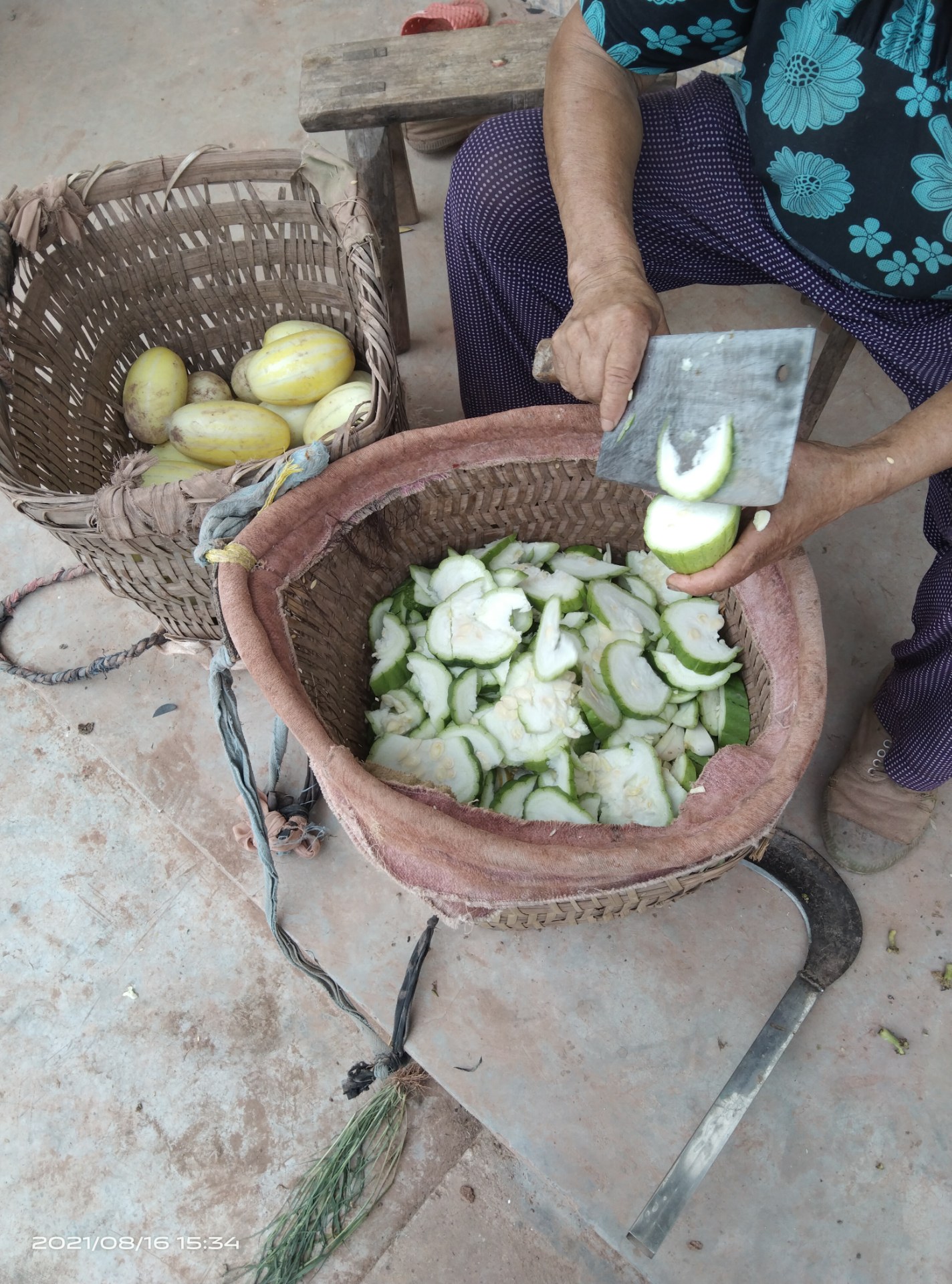 这个我们叫白瓜,你们叫什么呢?