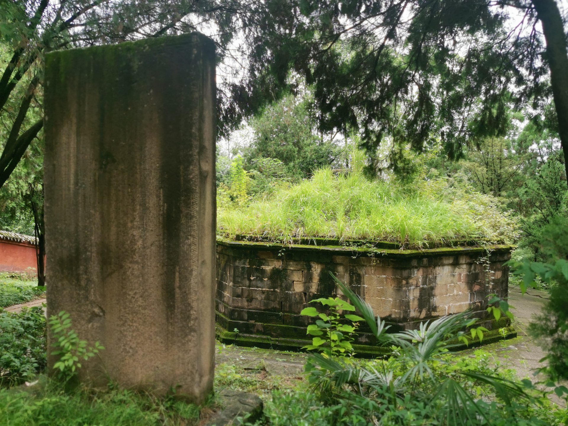 【小草原创】武侯之亚有恭侯,千古英名壮益州----绵阳西山蒋琬墓游记
