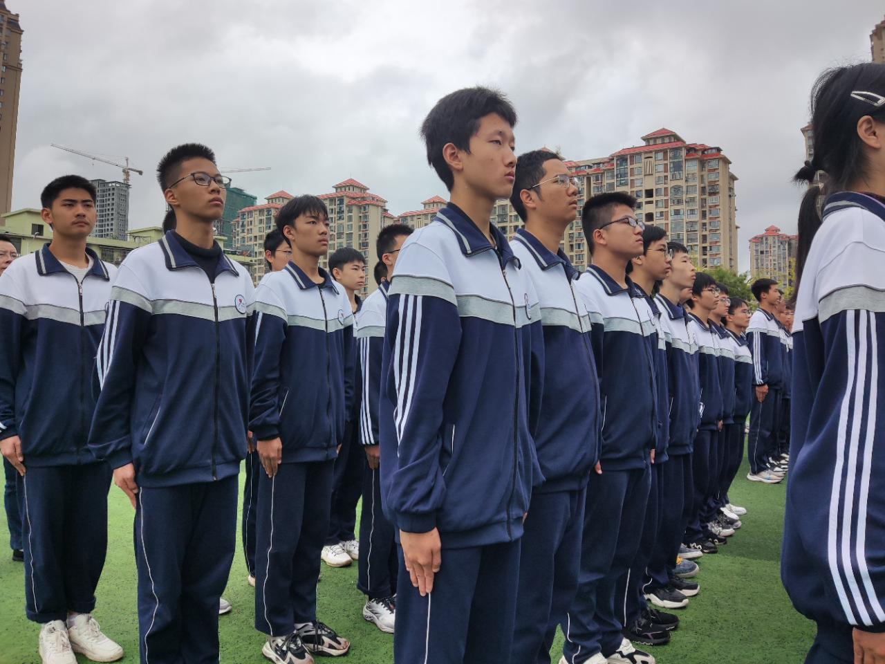 四川省安岳中学方林校区高2021级军训汇报表演