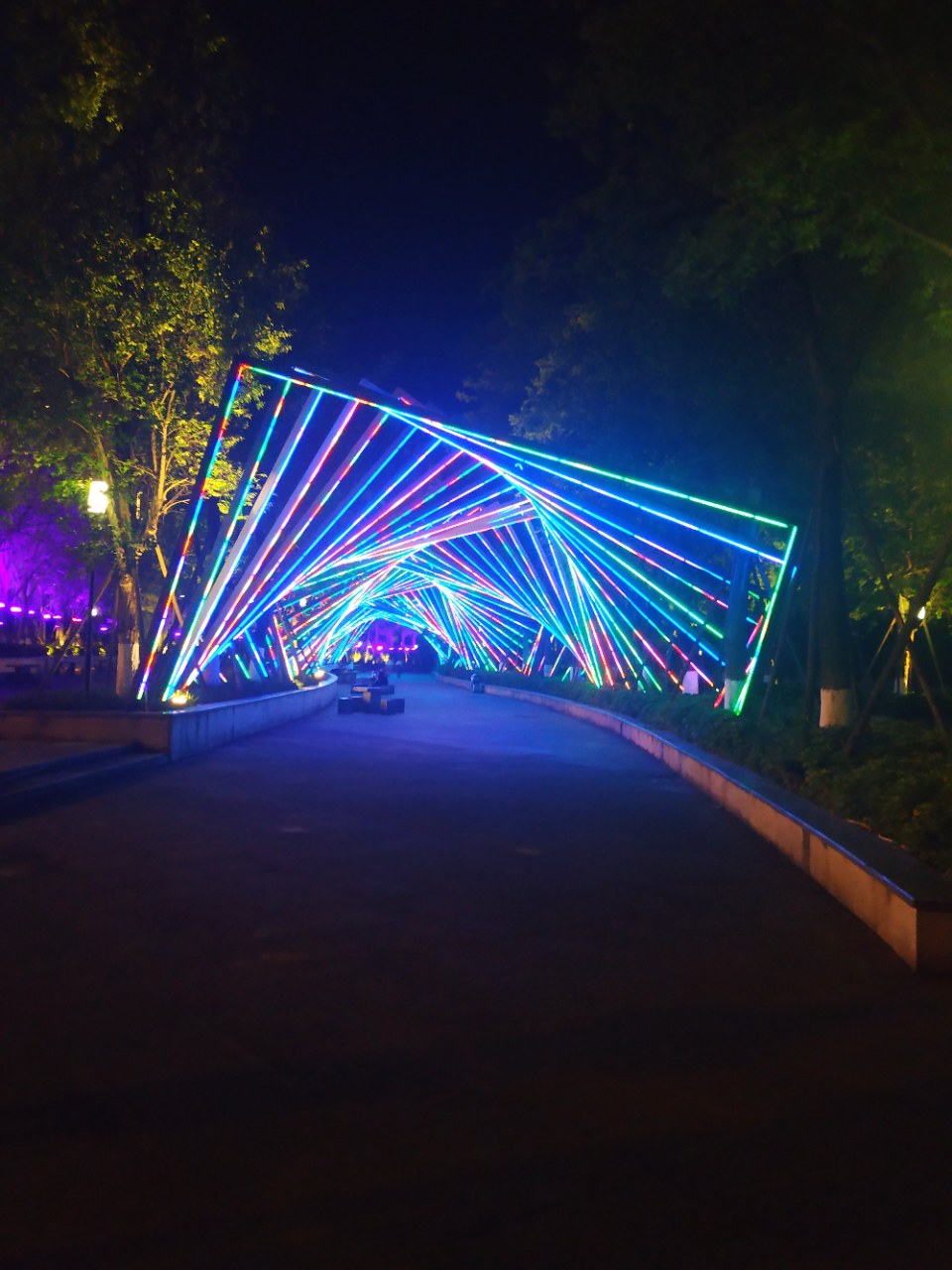 资阳城东新区蜀人原乡广场夜景美如画!