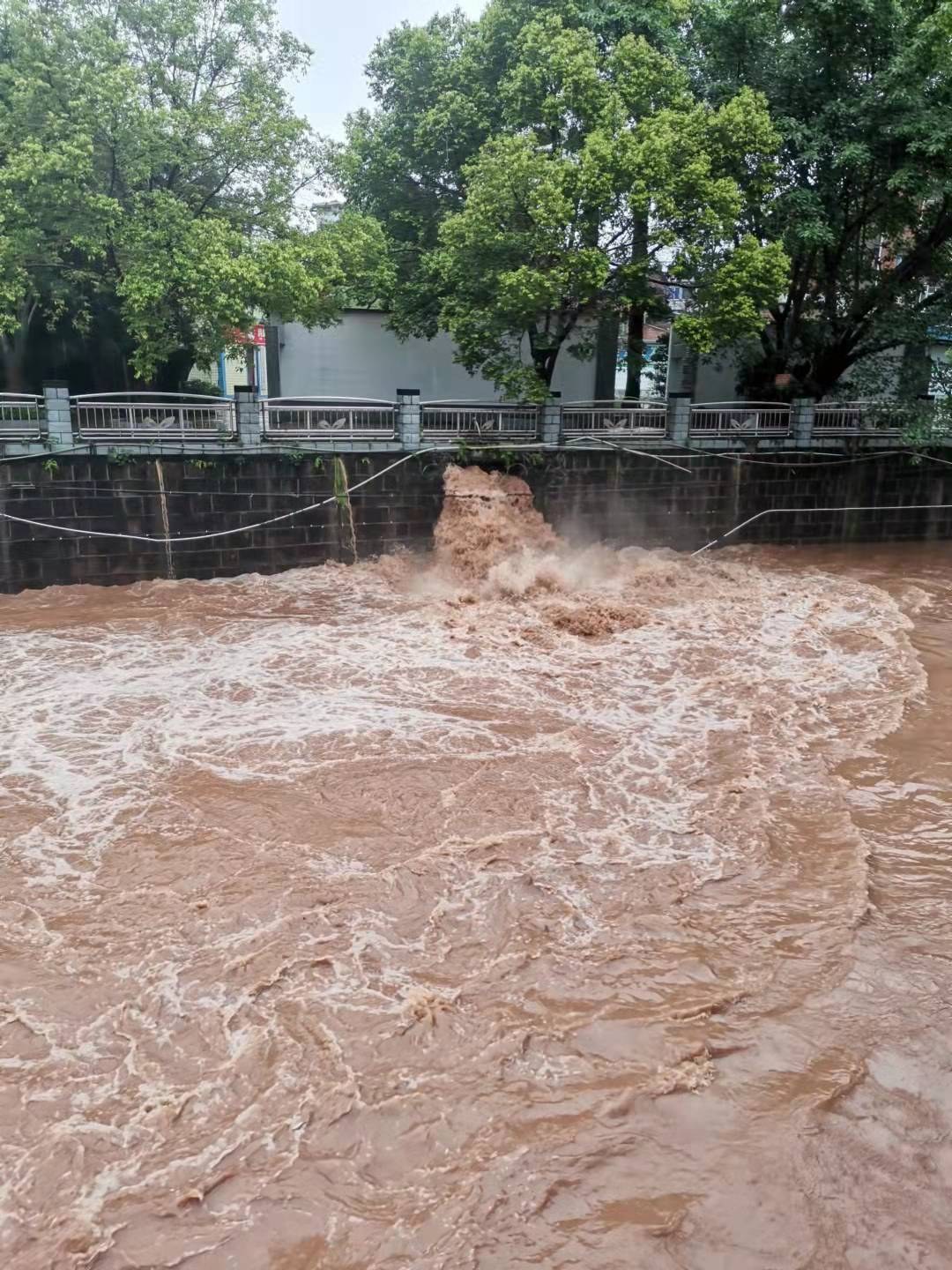 安岳竟然也涨这么大的水!