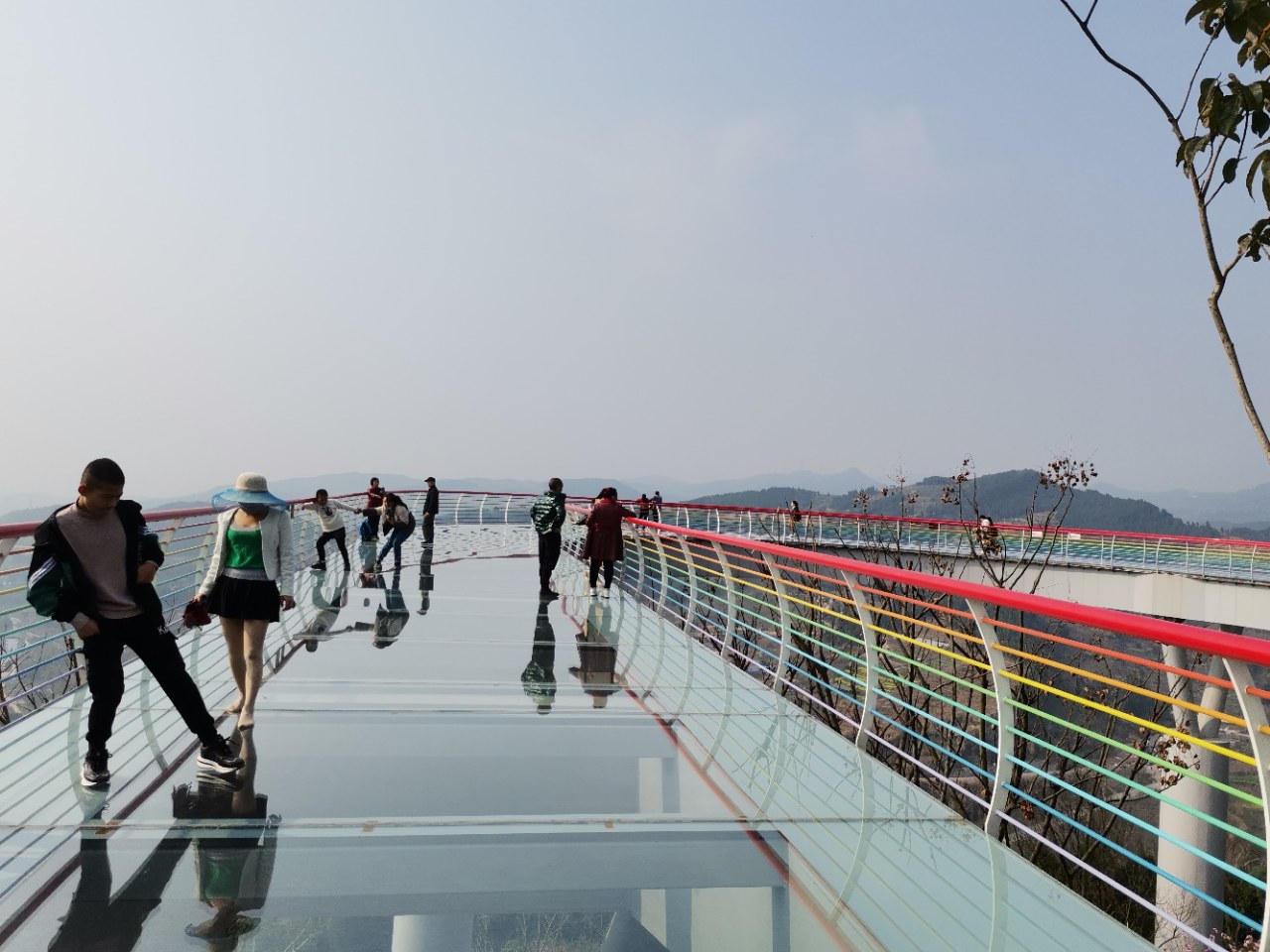 丹景台的玻璃栈道