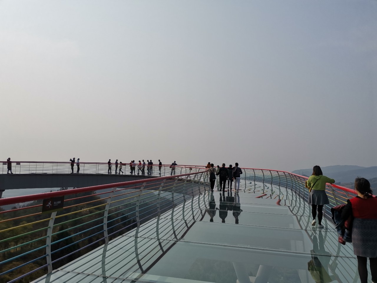 丹景台的玻璃栈道