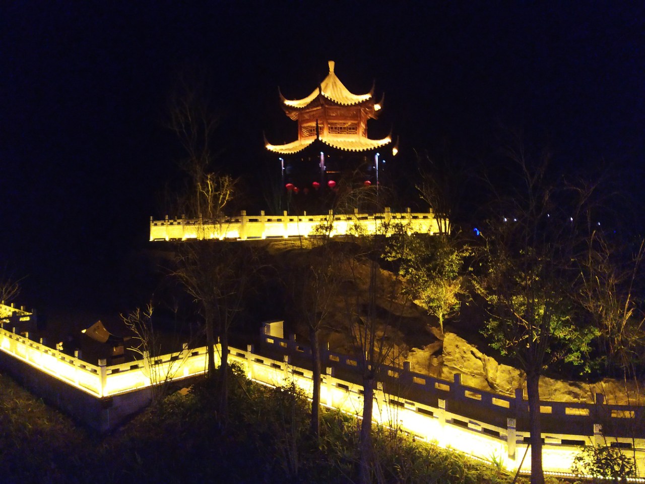 你来资阳的天府花溪旅游园耍过吗?夜景来袭,爆美如画!