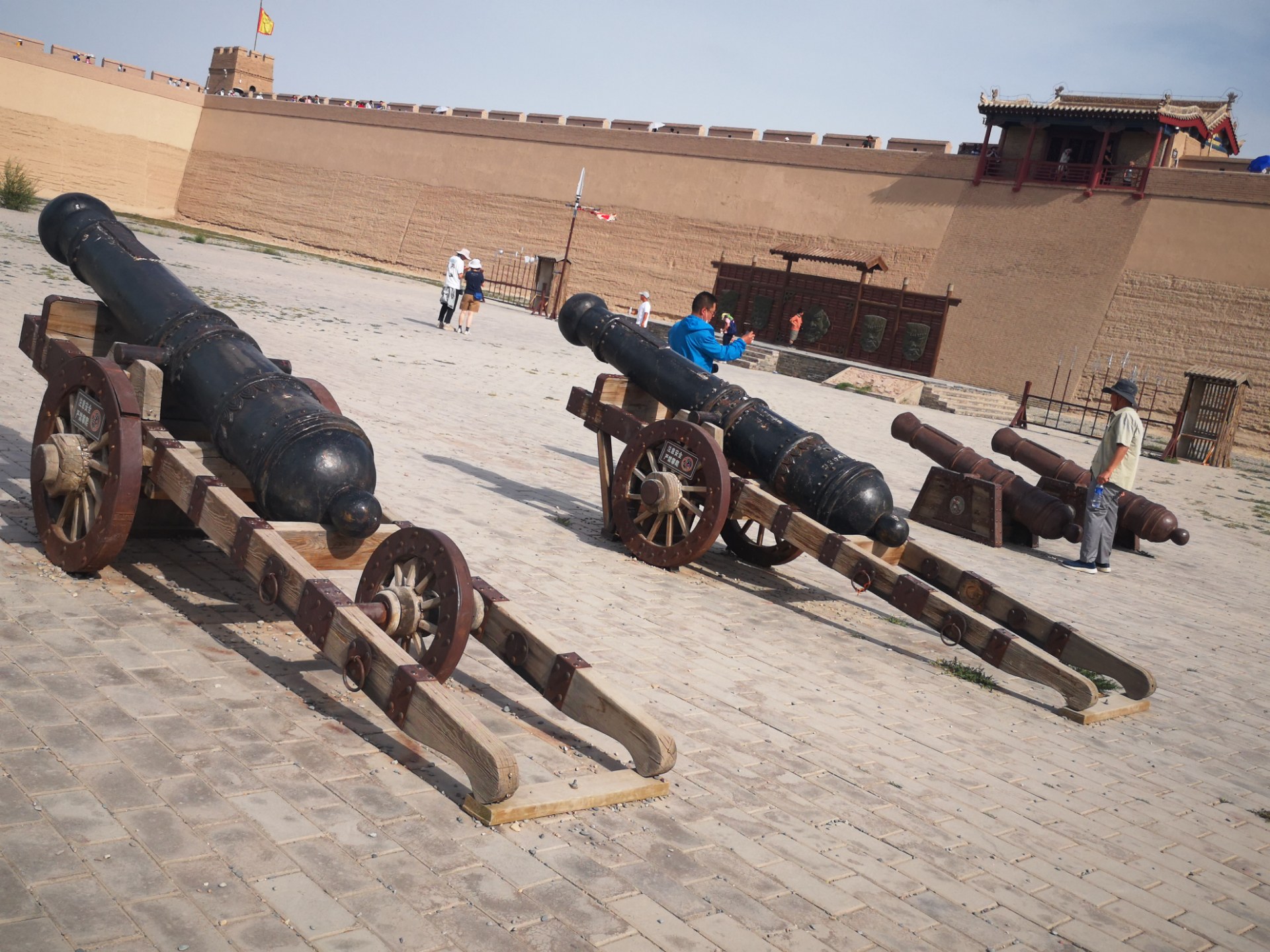 古时候嘉峪关的演武场是这个样,亲们见过吗?