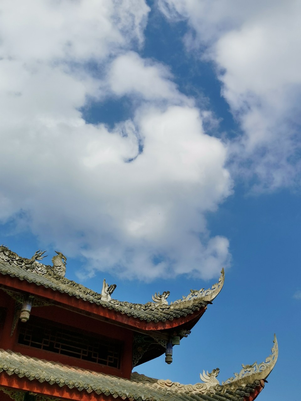 走嘛,一路到安岳县姚市乡的道林寺去耍嘛!